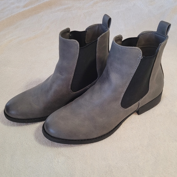 Harlow Ankle Boots - Picture 1 of 1